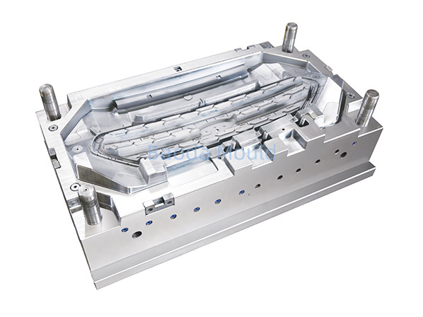 Grille mould