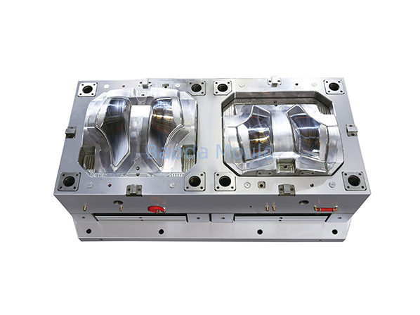 Tail lamp mould