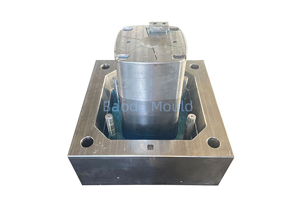 Dustbin mould